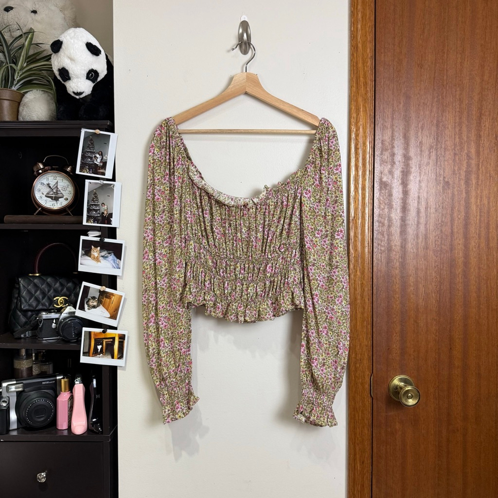 H&M Floral Top Women Size Large Longsleeves Puff Sleeves Detail Prairie Ditsy - Picture 6 of 15